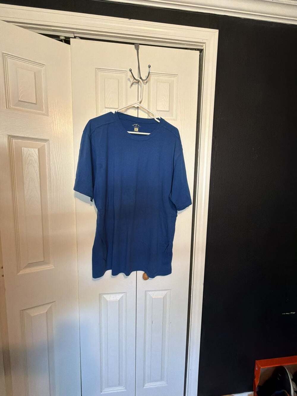 Blue Mountain T-Shirt Size XL Blue Crew Neck Short Sleeve Solid Tee